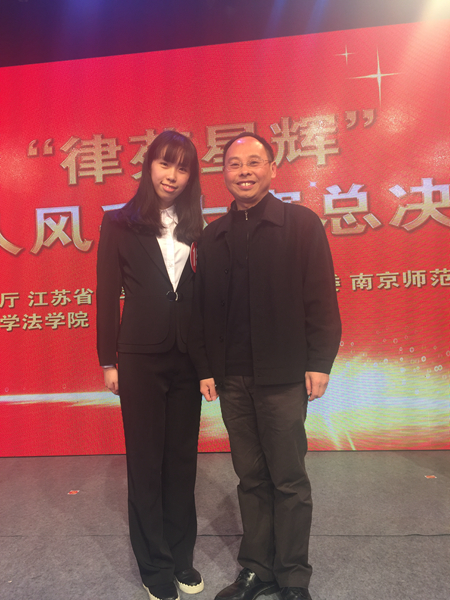 3 世俱杯
宋晓副院长向王珺洁同学表示祝贺.JPG 3 世俱杯
宋晓副院长向王珺洁同学表示祝贺.JPG